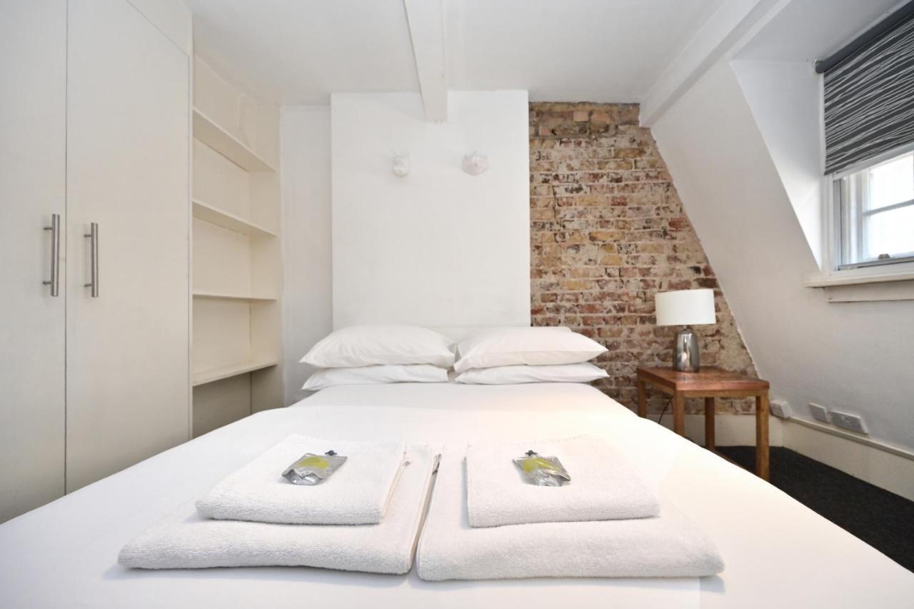 Soho, Piccadilly & Chinatown - Two Bedroom & Two Double Beds Apartment London Eksteriør billede