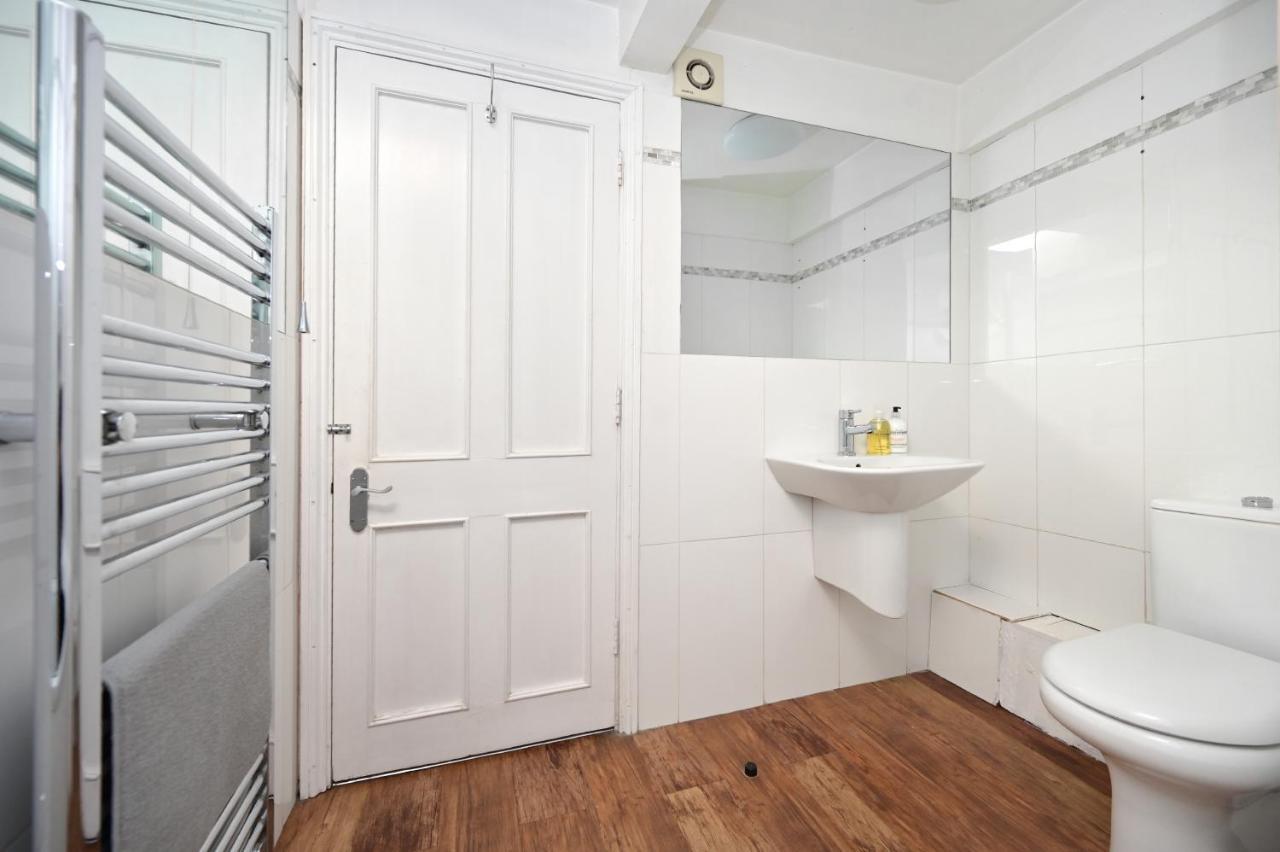 Soho, Piccadilly & Chinatown - Two Bedroom & Two Double Beds Apartment London Eksteriør billede